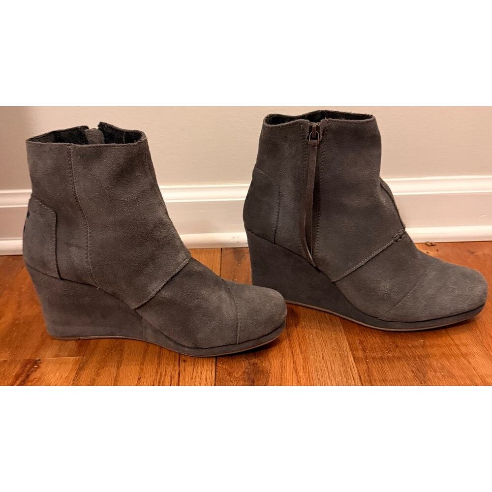 EUC TOMS Women’s Desert Wedge High Bootie - 9.5